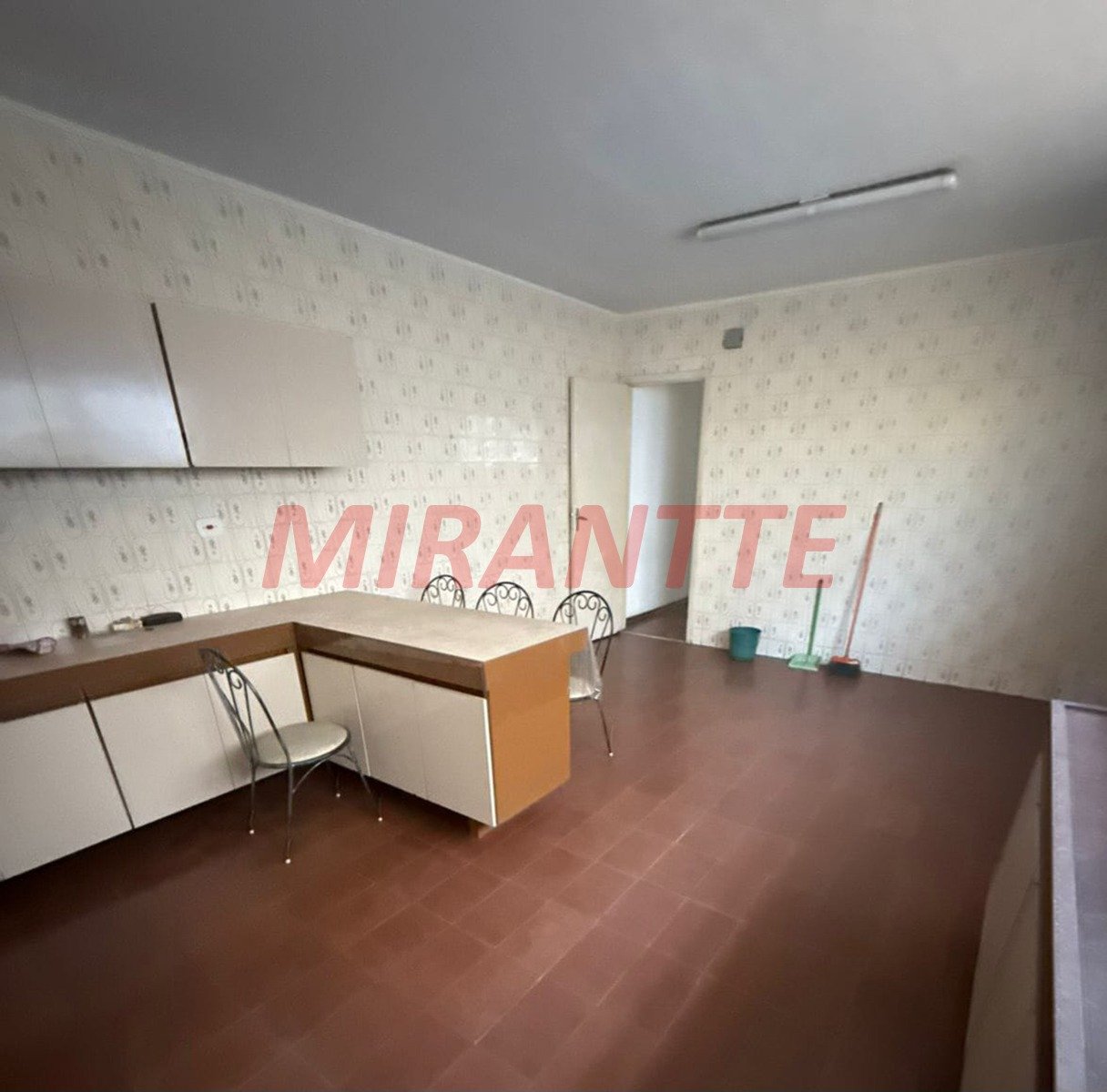 Sobrado de 192m² com 3 quartos em Vila Nova Mazzei