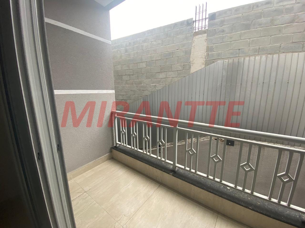 Apartamento de 55m² com 2 quartos em Limão