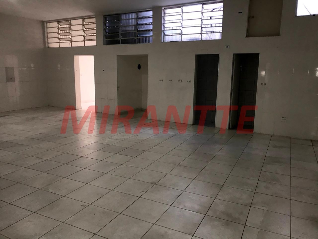 Comercial de 479m² em Santana
