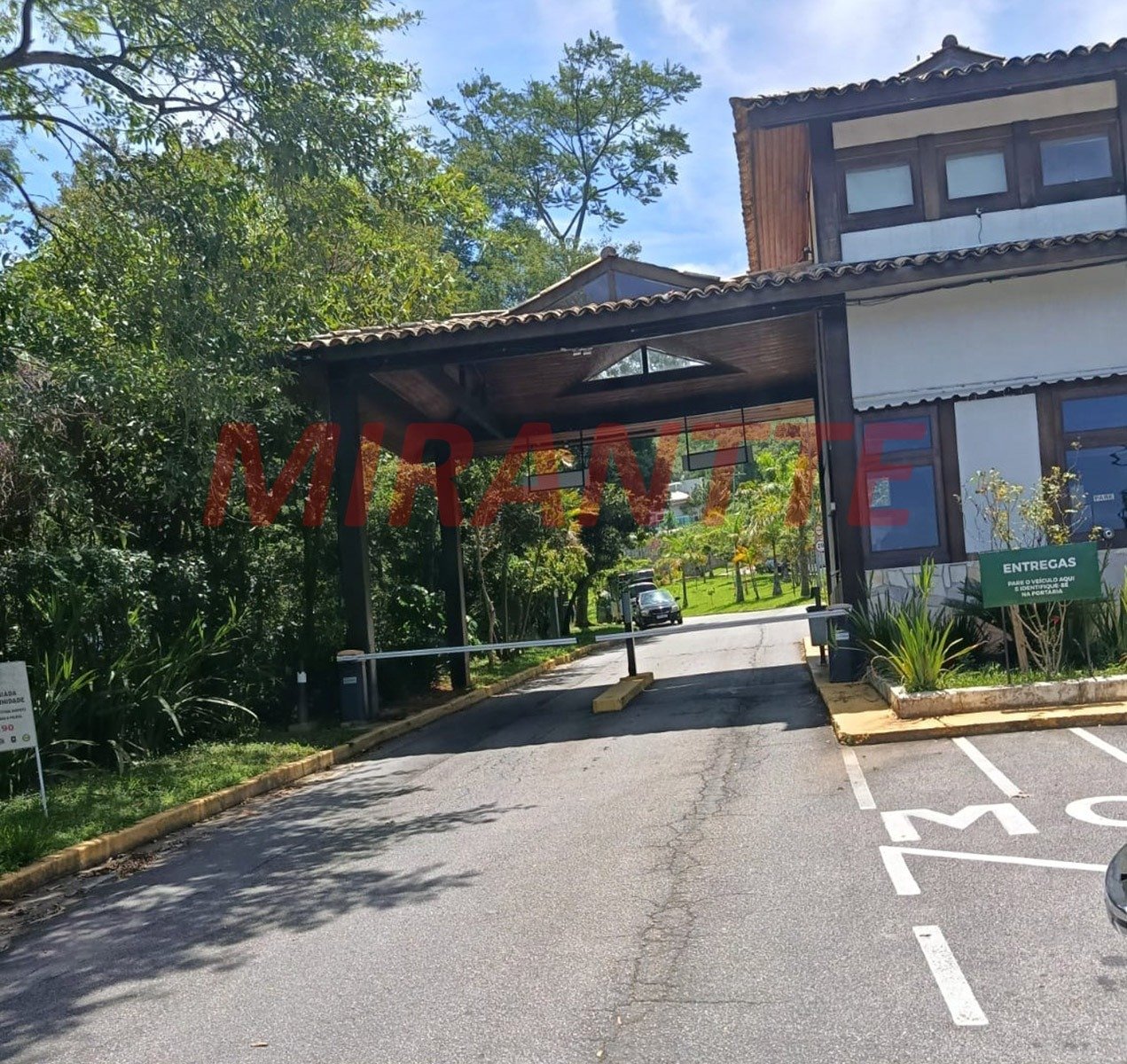Terreno de 0m² em Jardim Peri