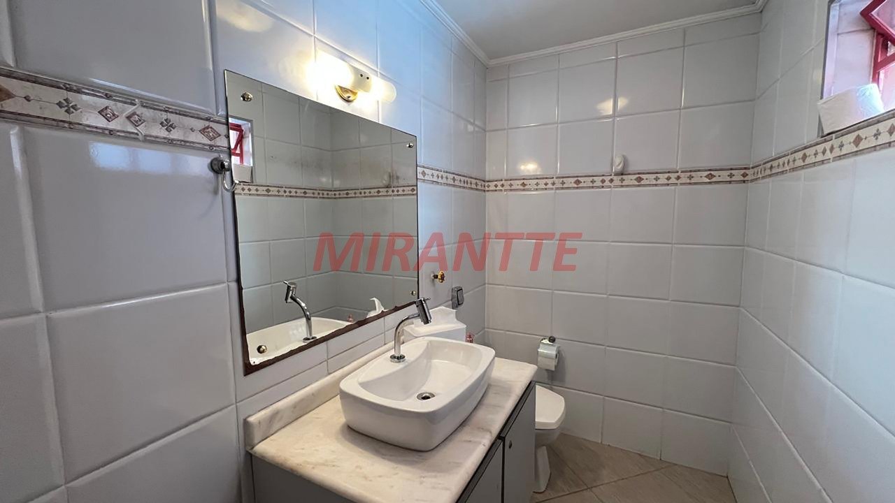 Sobrado de 282m² com 6 quartos em Santana