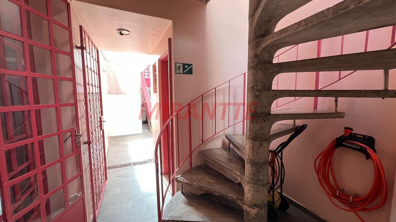 Sobrado de 282m² com 6 quartos em Santana