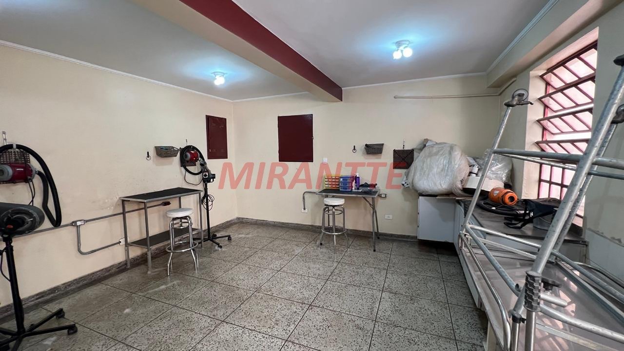 Sobrado de 282m² com 6 quartos em Santana