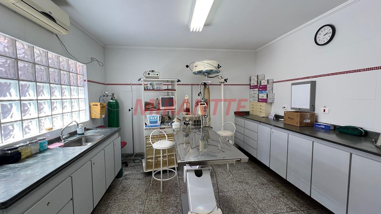 Sobrado de 282m² com 6 quartos em Santana
