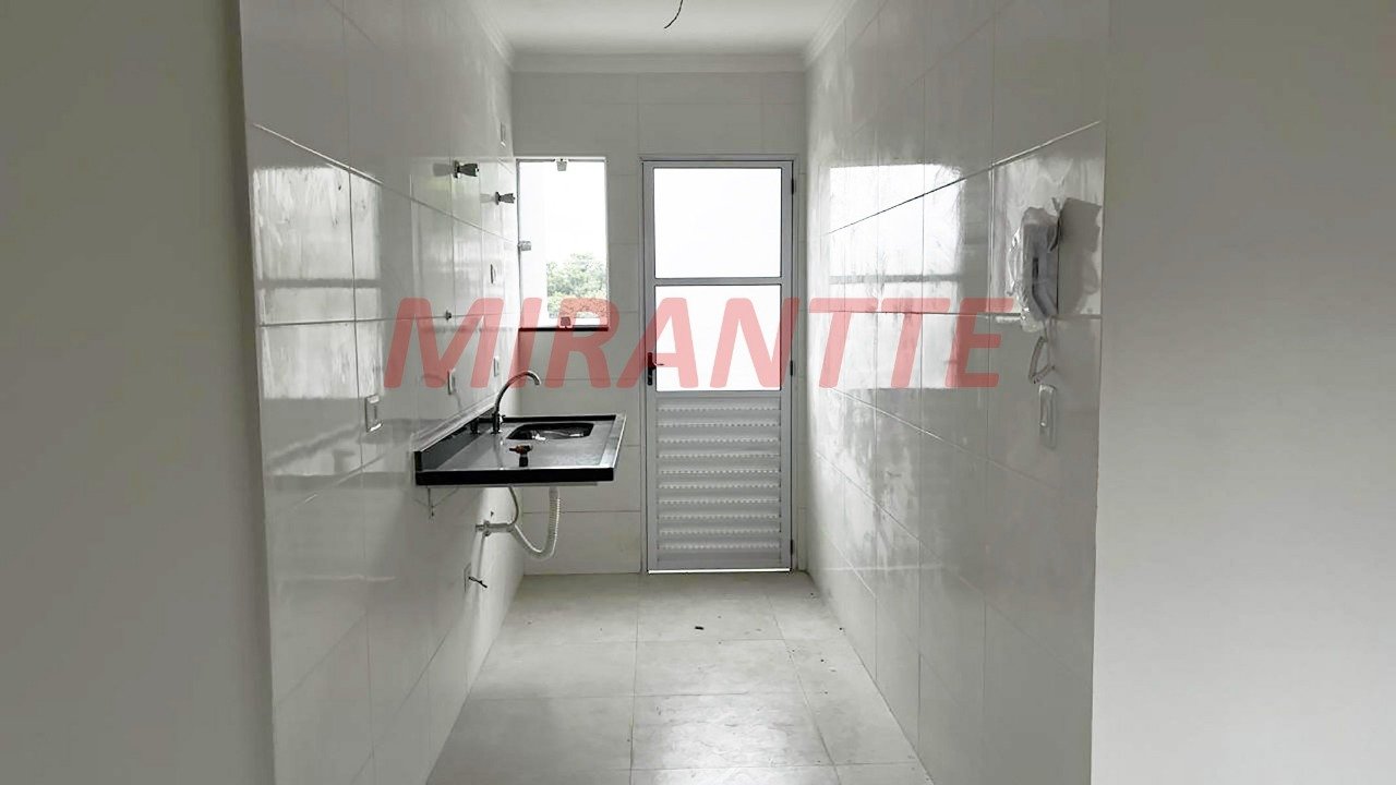 Apartamento de 65.94m² com 3 quartos em Água Fria