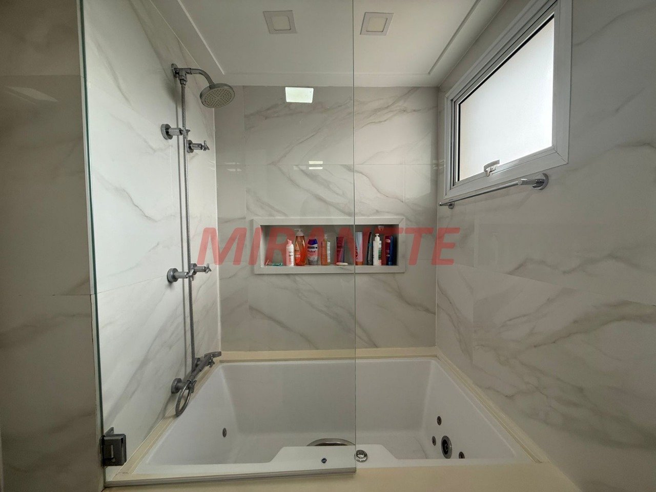 Apartamento de 184m² com 3 quartos em Santa Teresinha