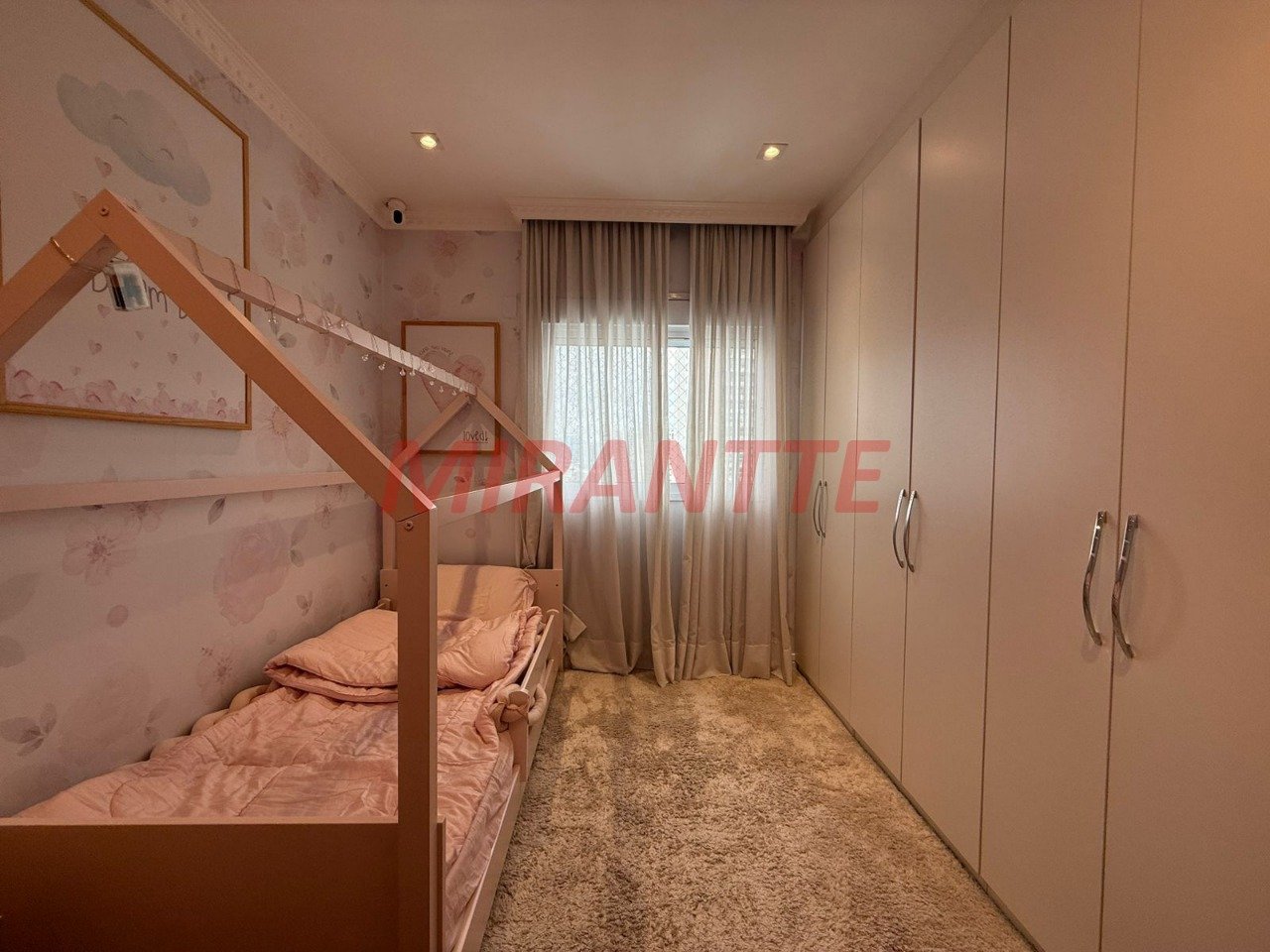 Apartamento de 184m² com 3 quartos em Santa Teresinha