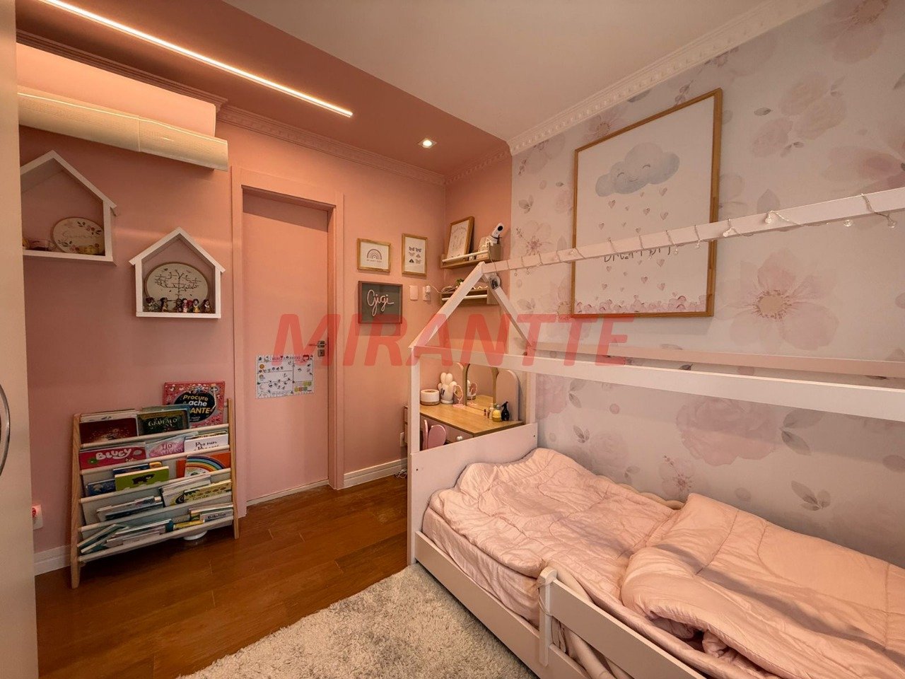 Apartamento de 184m² com 3 quartos em Santa Teresinha