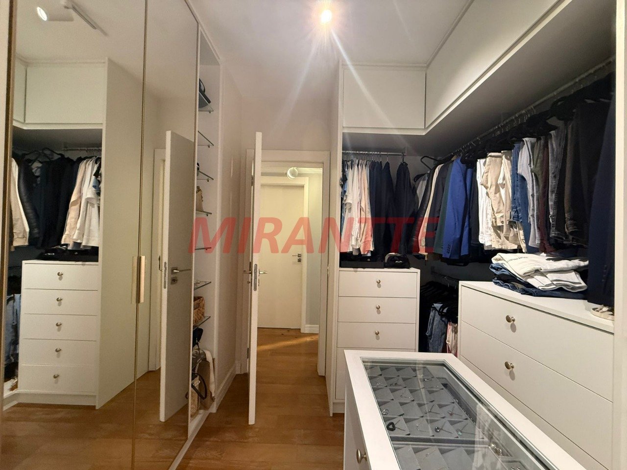 Apartamento de 184m² com 3 quartos em Santa Teresinha