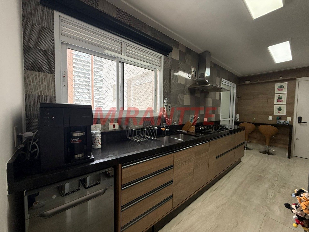 Apartamento de 184m² com 3 quartos em Santa Teresinha
