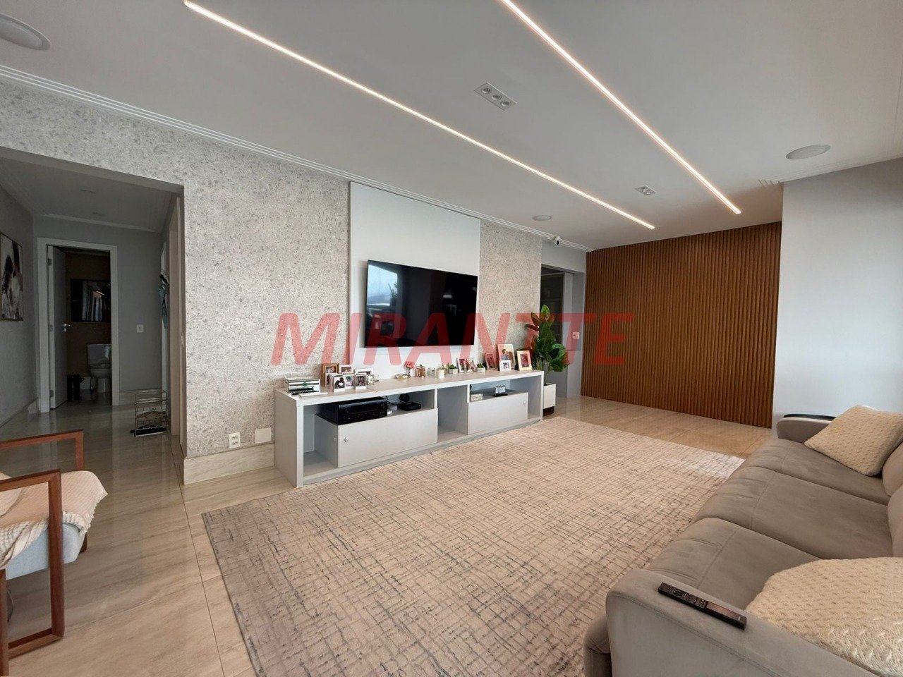 Apartamento de 184m² com 3 quartos em Santa Teresinha