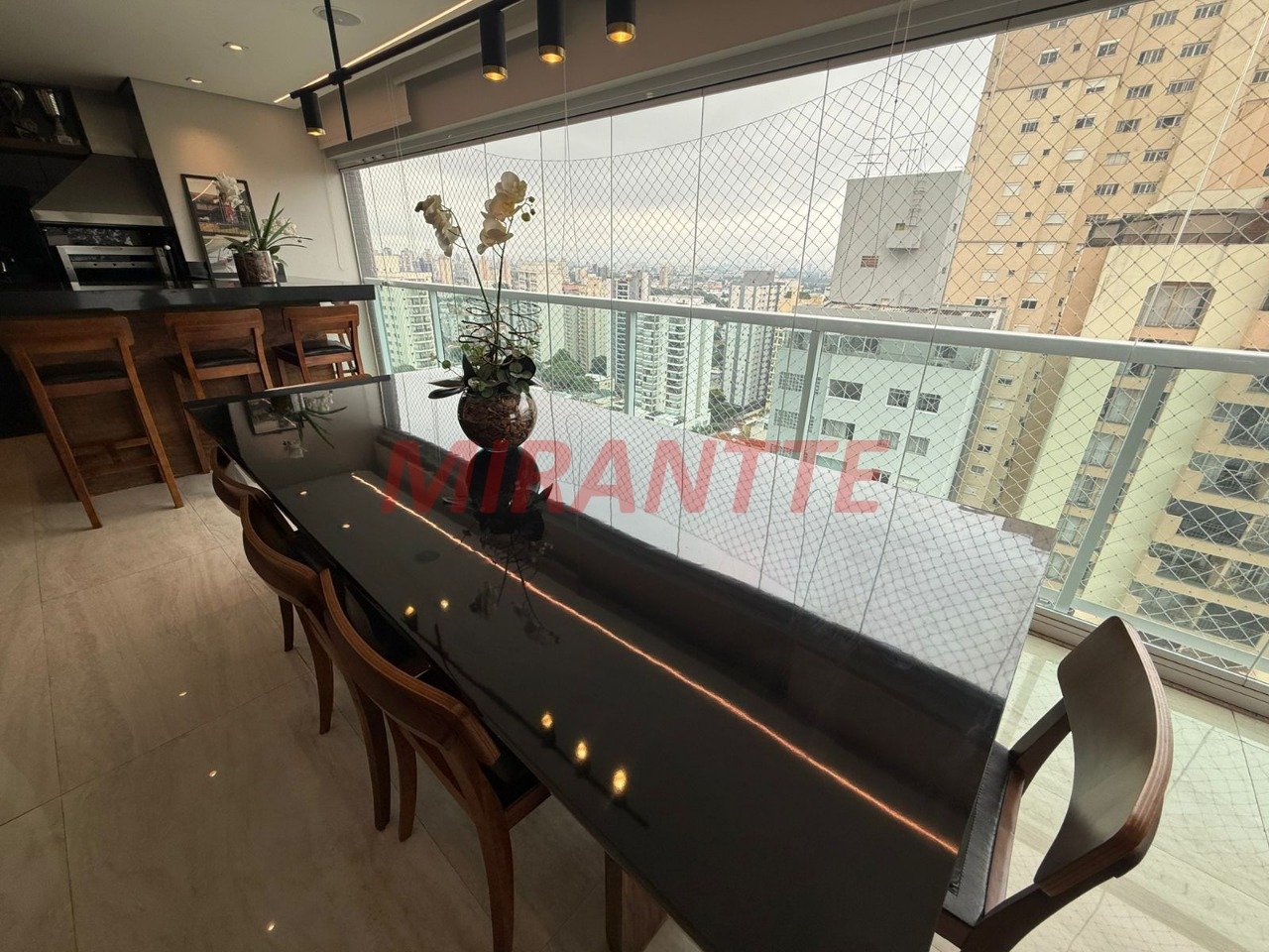 Apartamento de 184m² com 3 quartos em Santa Teresinha