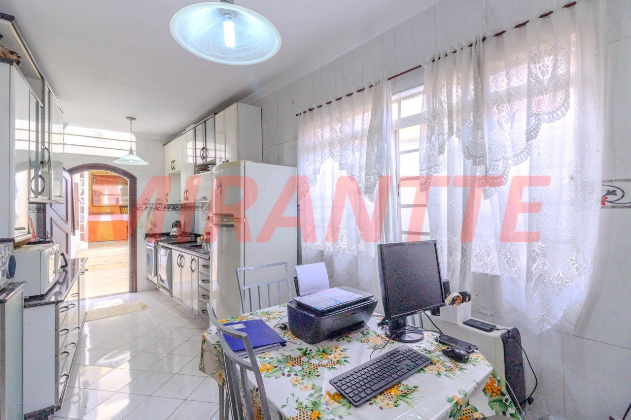 Sobrado de 150m² com 4 quartos em Santana