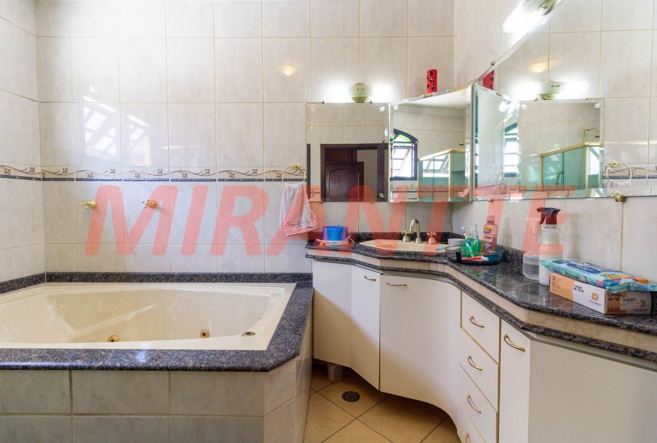 Sobrado de 150m² com 4 quartos em Santana