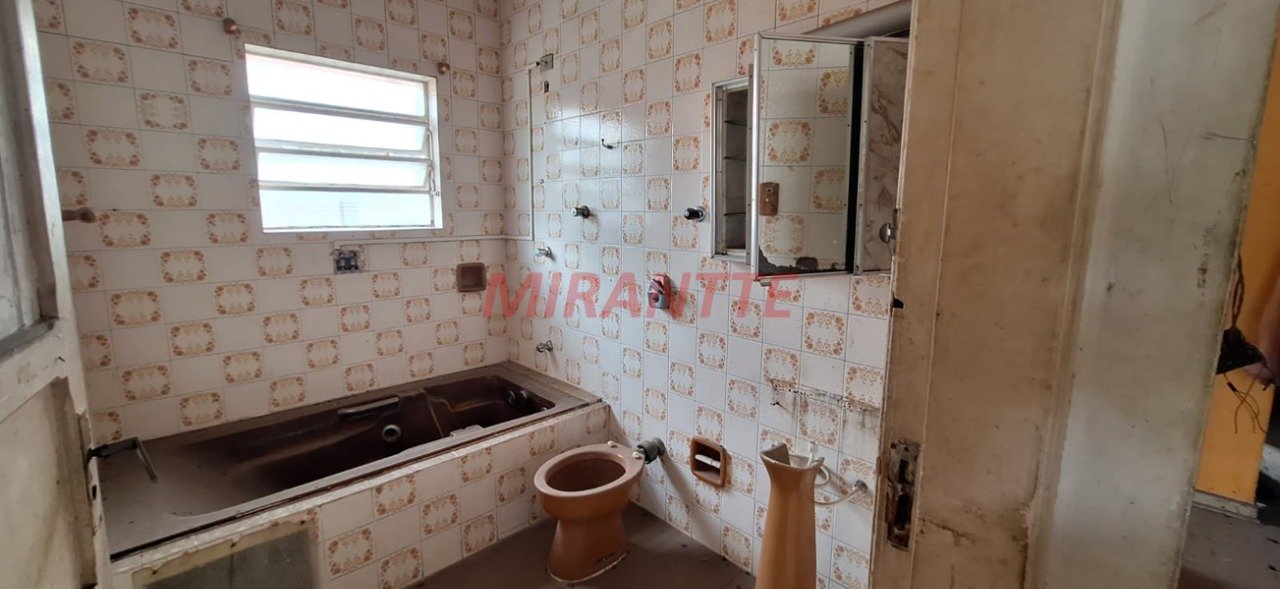 Sobrado de 333m² com 3 quartos em Vila Amelia