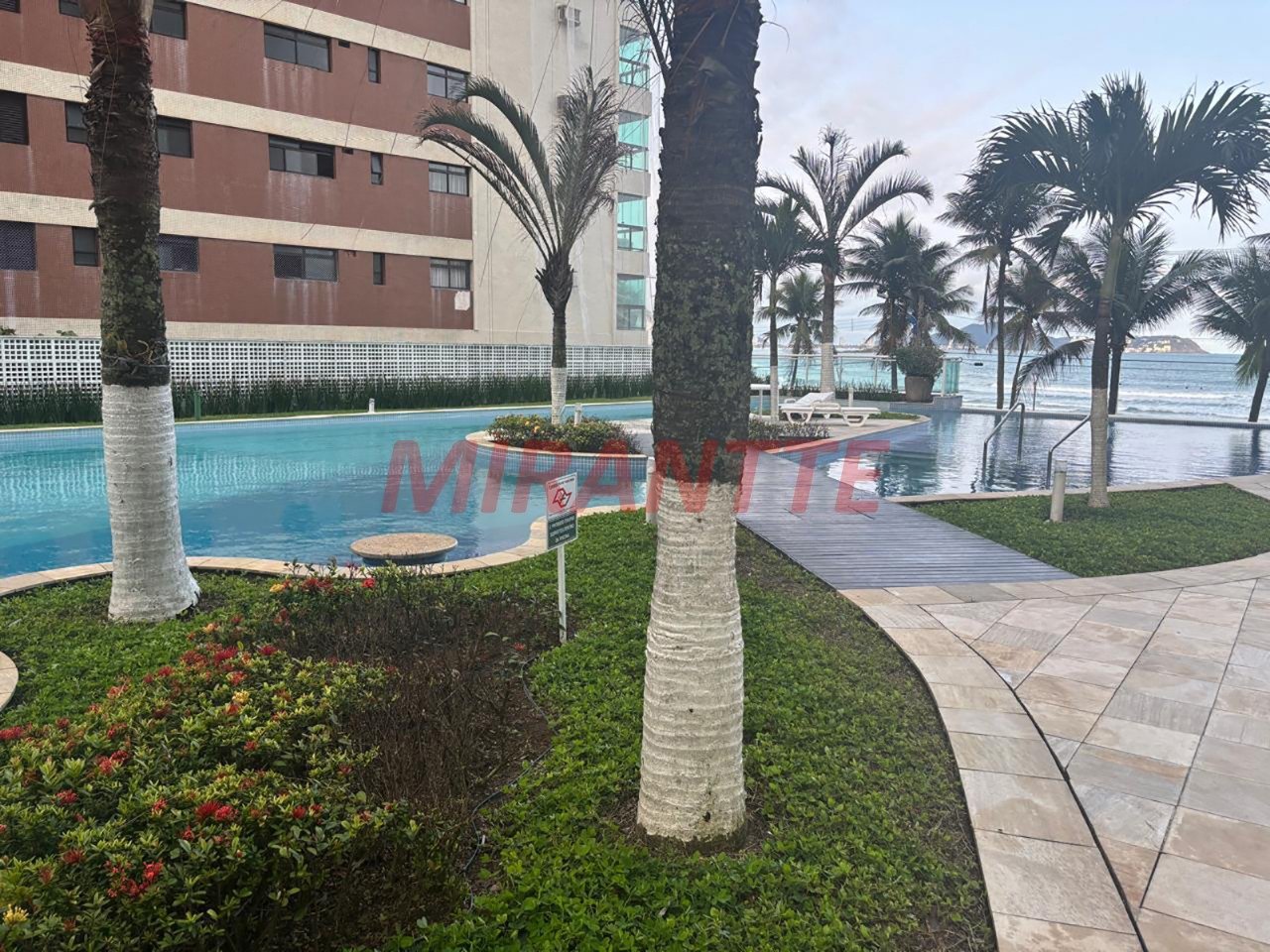 Apartamento de 100m² com 3 quartos em ENSEADA