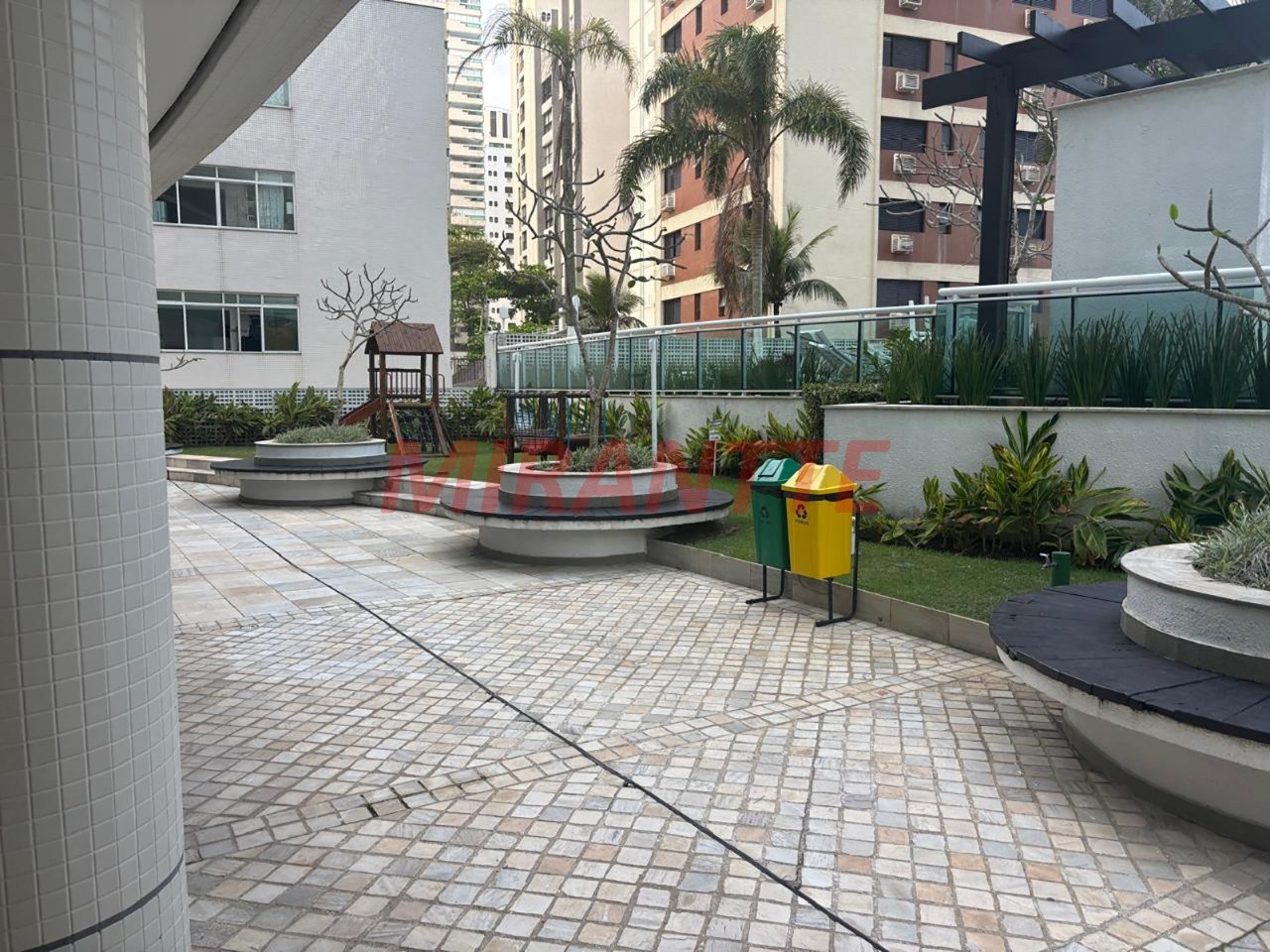 Apartamento de 100m² com 3 quartos em ENSEADA