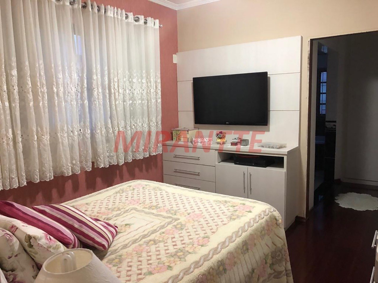 Sobrado de 270m² com 3 quartos em Jardim São José (Zona Norte)