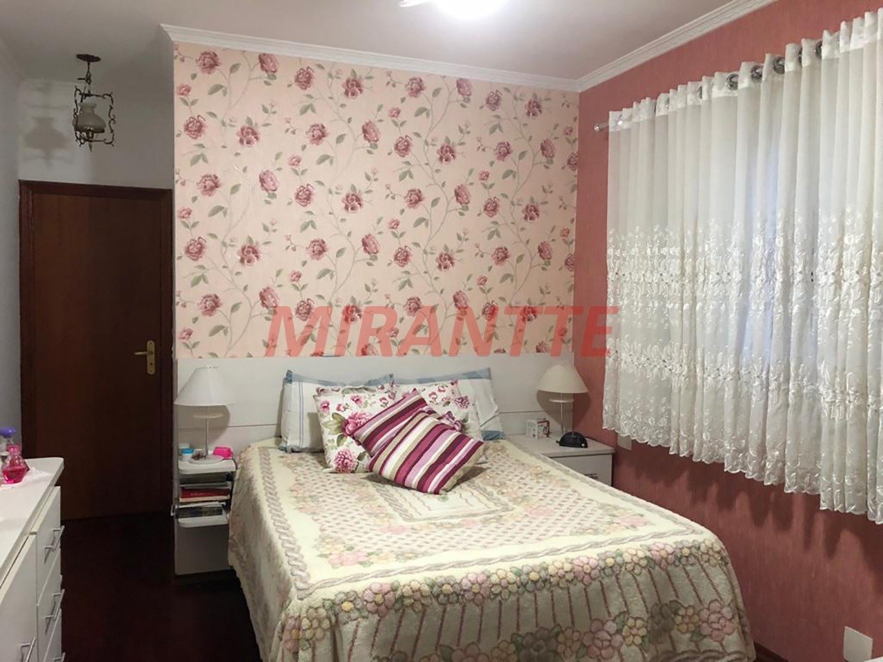 Sobrado de 270m² com 3 quartos em Jardim São José (Zona Norte)