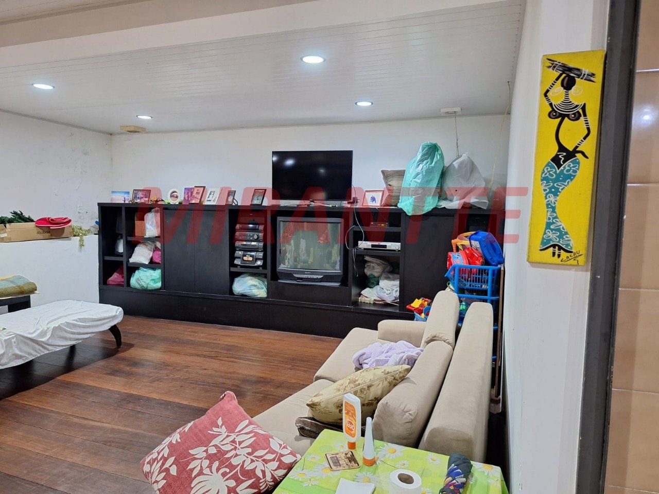 Casa terrea de 308m² com 4 quartos em Vila Nivi