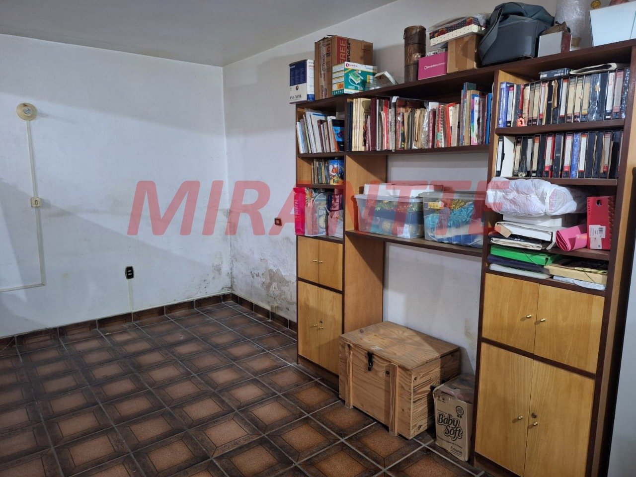 Casa terrea de 308m² com 4 quartos em Vila Nivi