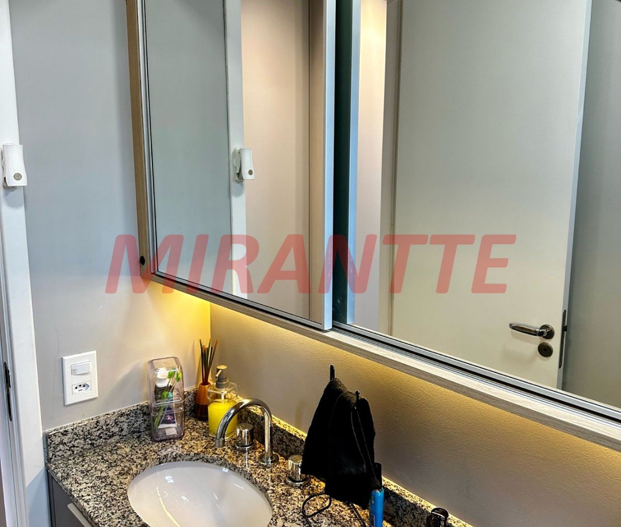 Apartamento de 65m² com 3 quartos em Jardim Ampliacao