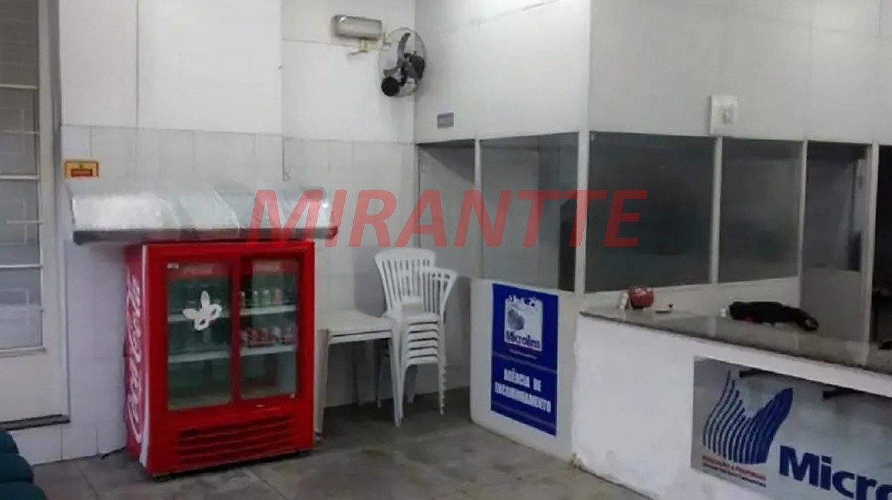 Comercial de 702m² em Vila Nova Cachoeirinha