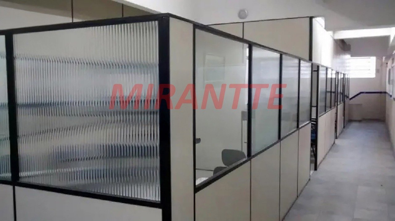 Comercial de 702m² em Vila Nova Cachoeirinha