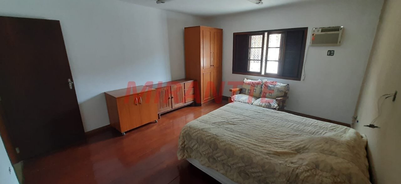 Sobrado de 300m² com 4 quartos em Imirim