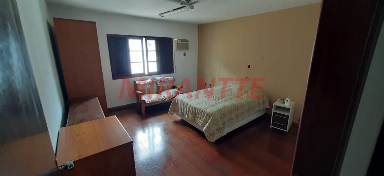 Sobrado de 300m² com 4 quartos em Imirim