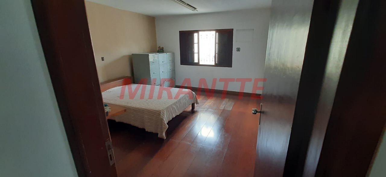 Sobrado de 300m² com 4 quartos em Imirim