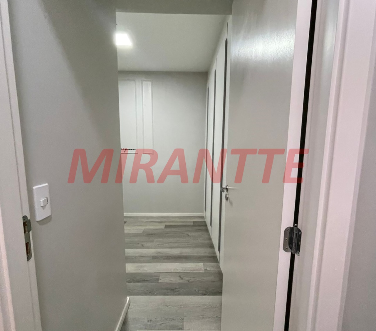 Apartamento de 42m² com 2 quartos em Horto Florestal