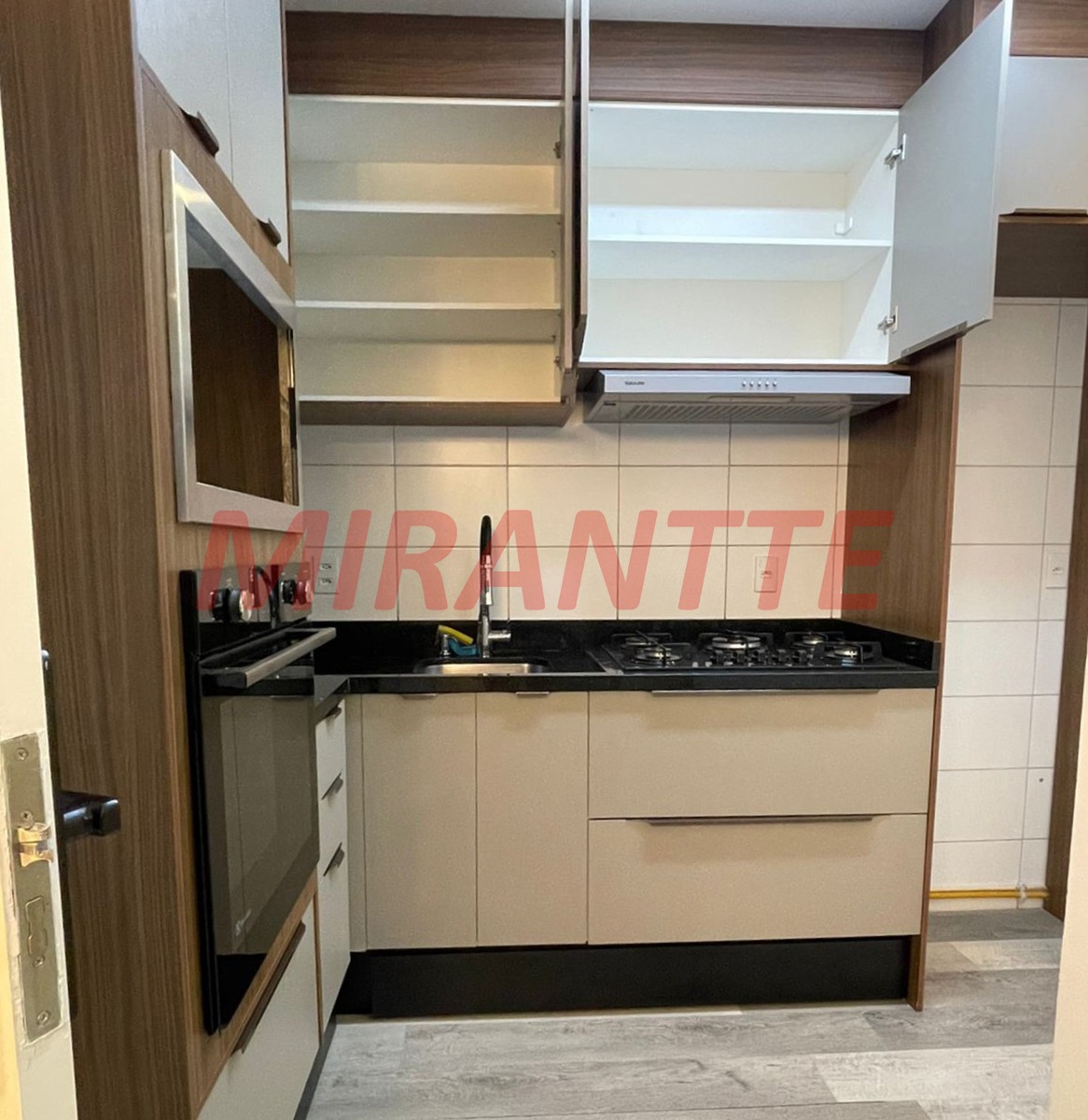 Apartamento de 42m² com 2 quartos em Horto Florestal