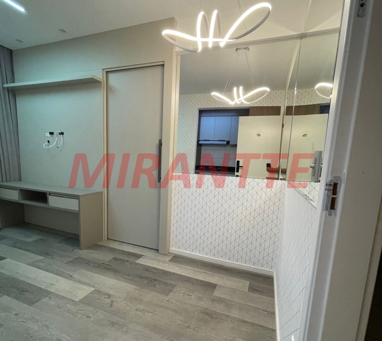 Apartamento de 42m² com 2 quartos em Horto Florestal