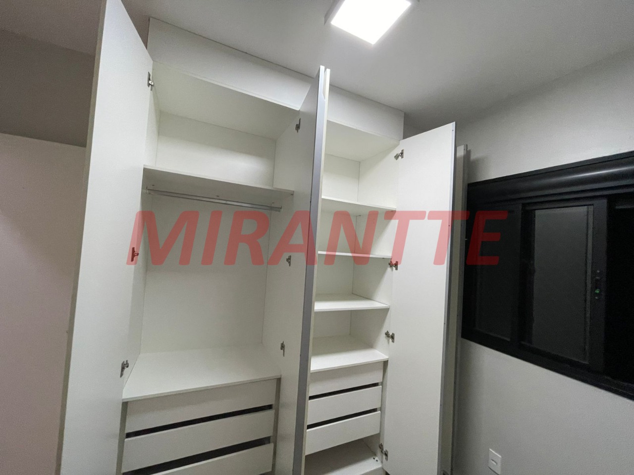 Apartamento de 42m² com 2 quartos em Horto Florestal