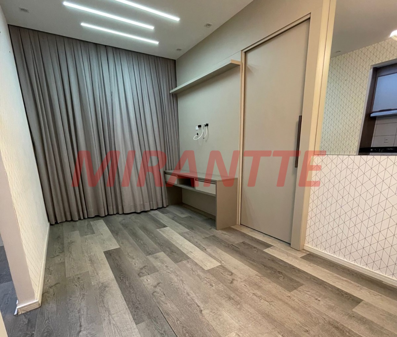 Apartamento de 42m² com 2 quartos em Horto Florestal
