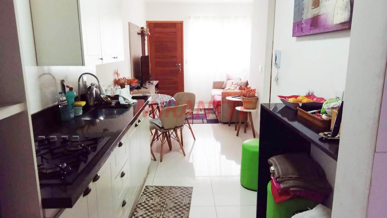 Apartamento de 48m² com 2 quartos em Santa Teresinha