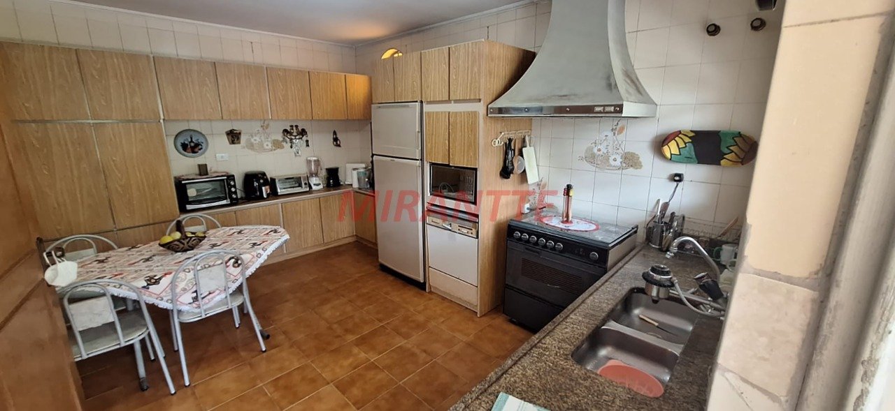 Casa terrea de 235m² com 5 quartos em Tremembe