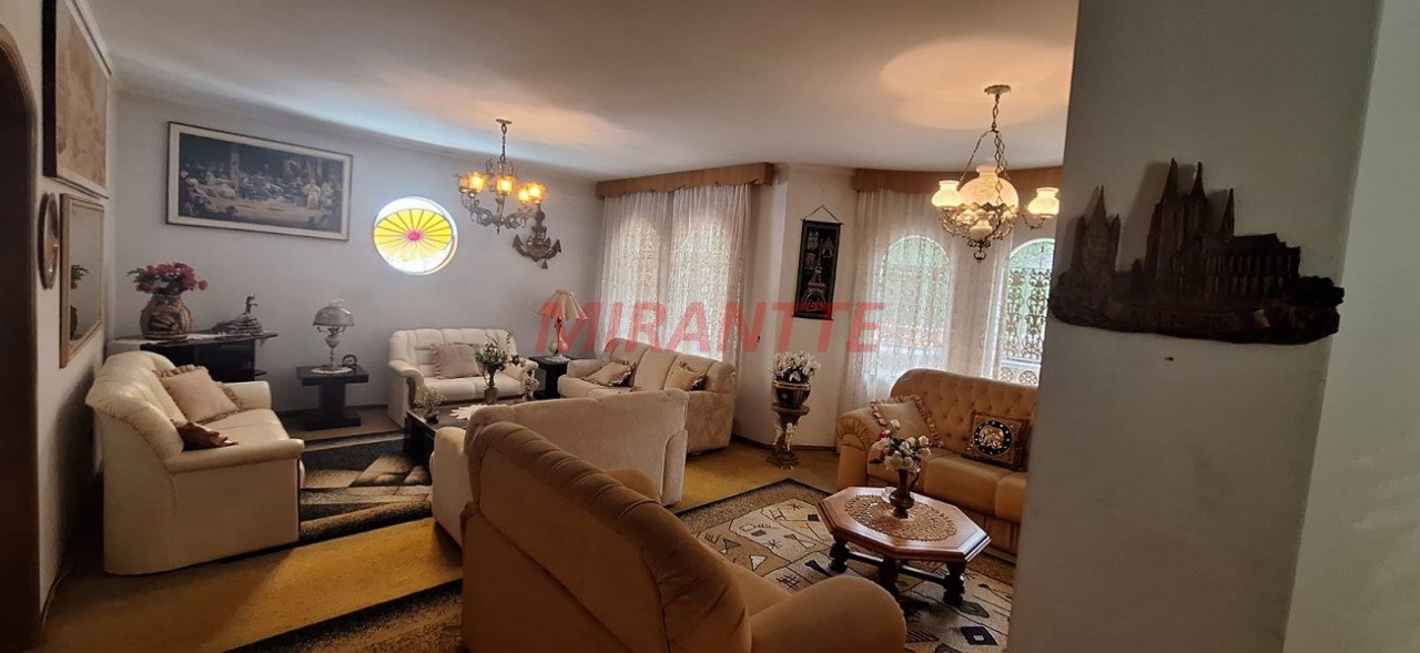 Casa terrea de 235m² com 5 quartos em Tremembe