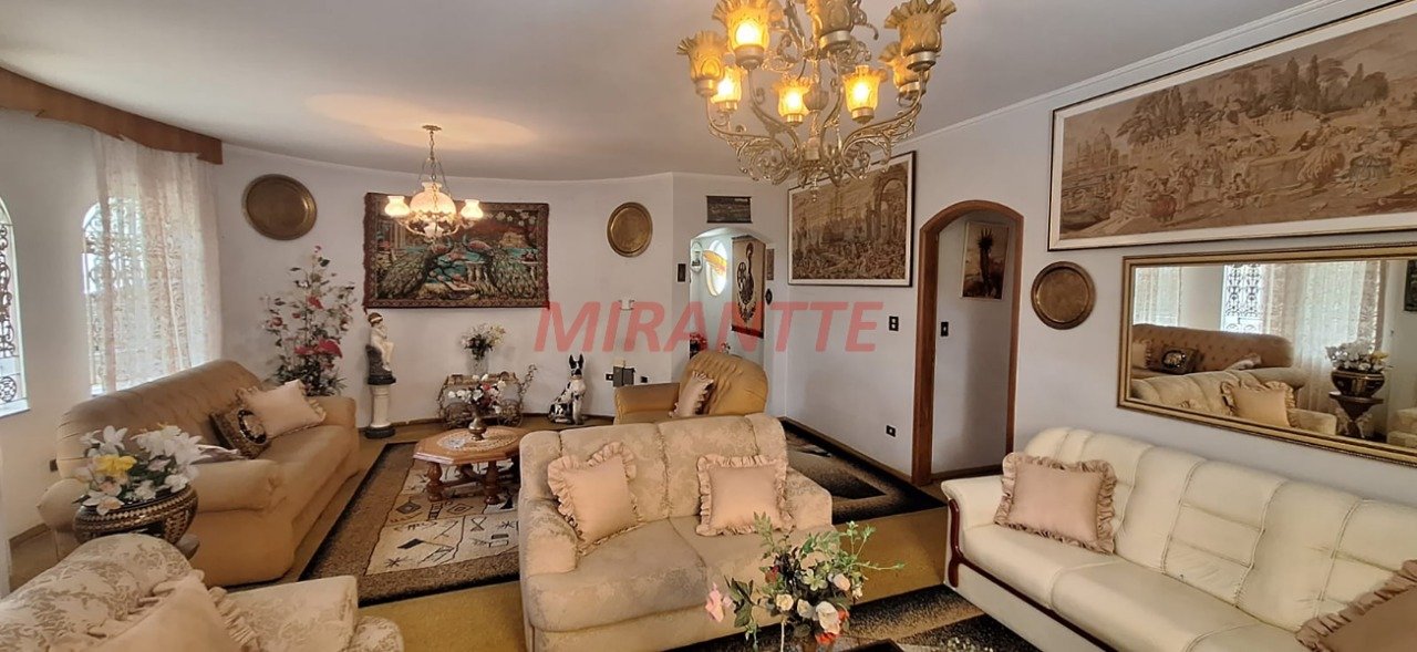 Casa terrea de 235m² com 5 quartos em Tremembe