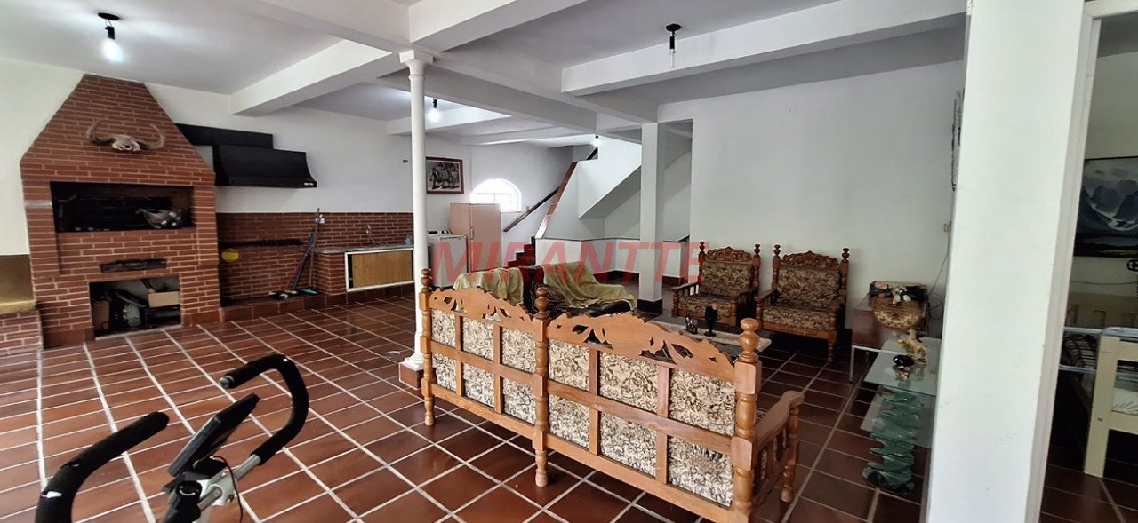 Casa terrea de 235m² com 5 quartos em Tremembe