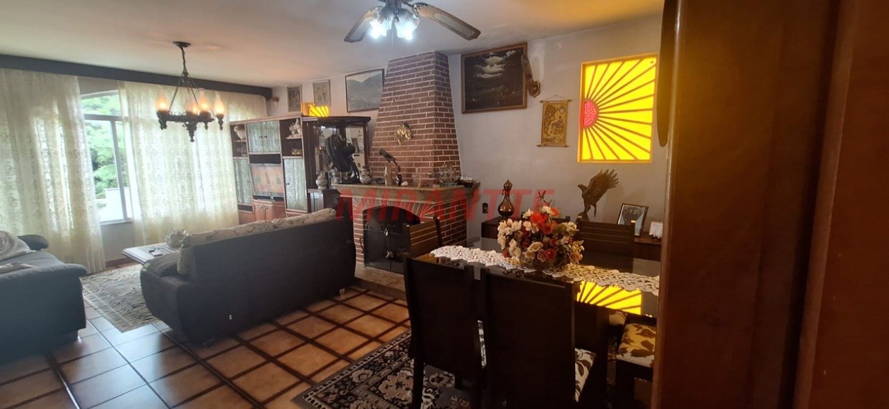 Casa terrea de 235m² com 5 quartos em Tremembe