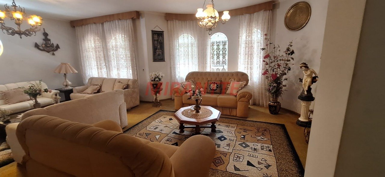 Casa terrea de 235m² com 5 quartos em Tremembe