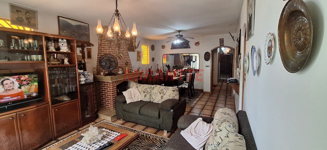 Casa terrea de 235m² com 5 quartos em Tremembe