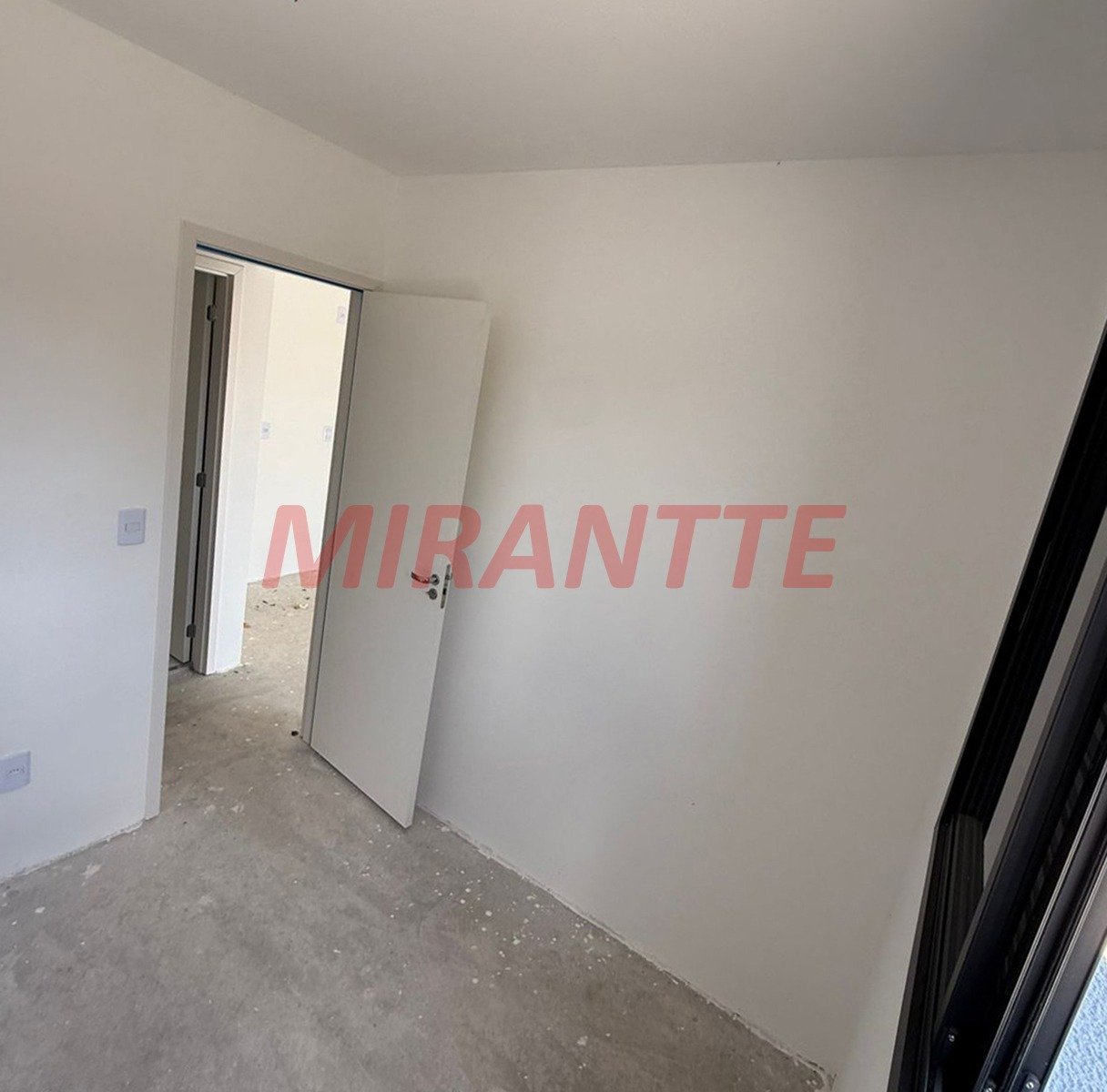 Apartamento de 46.15m² com 2 quartos em Água Fria