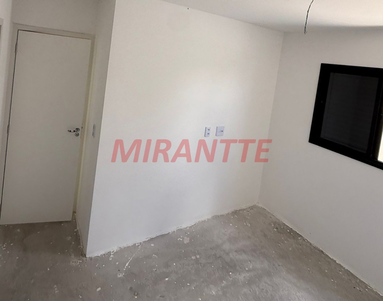 Apartamento de 46.15m² com 2 quartos em Água Fria