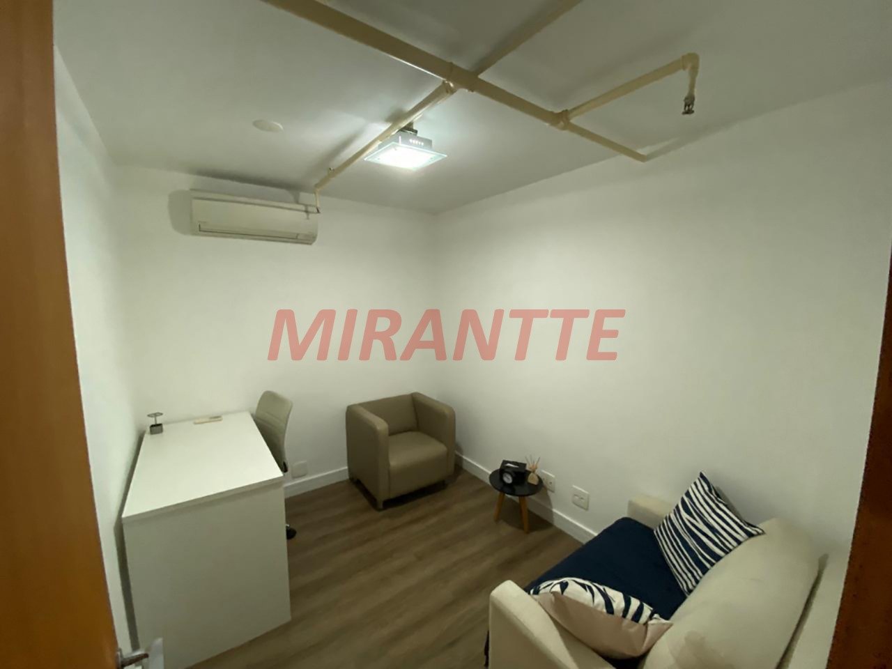 Comercial de 50m² em Santana