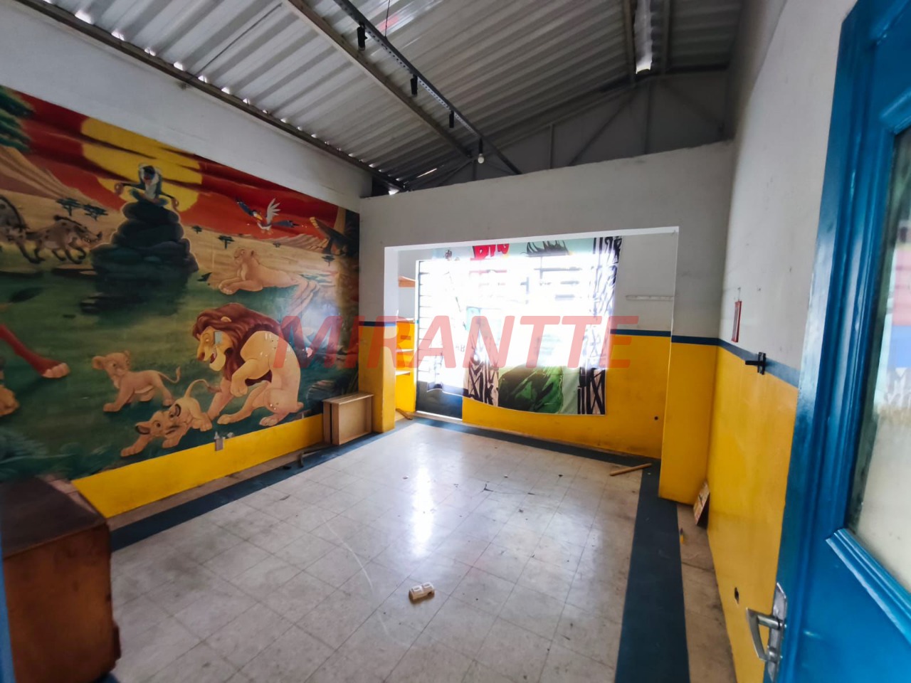 Comercial de 466m² em Santana