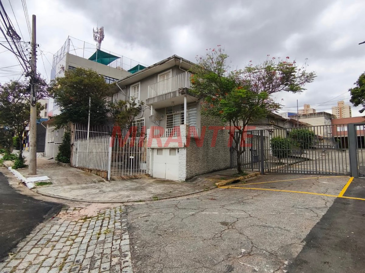 Comercial de 133m² em Santana