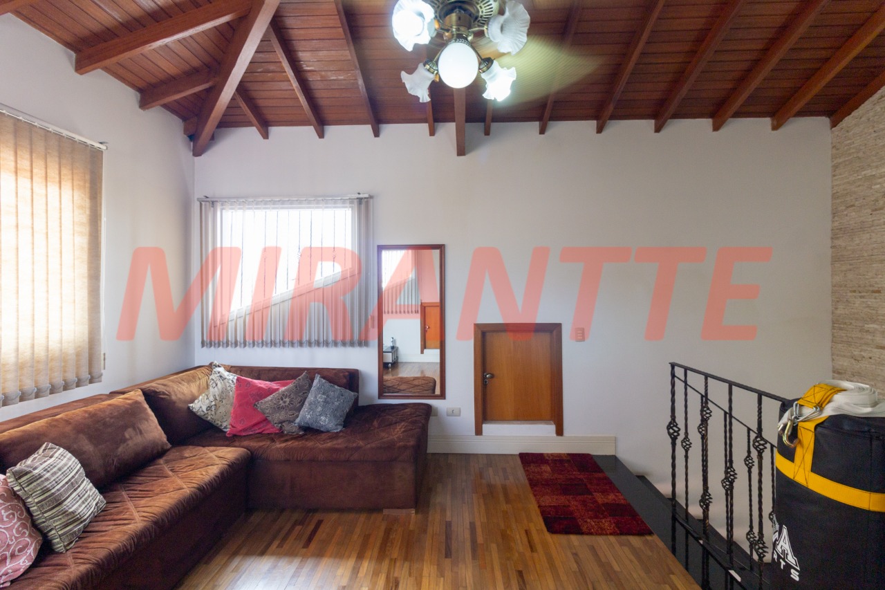 Sobrado de 178m² com 3 quartos em Jaçana